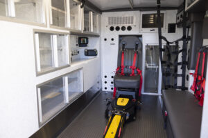 Express-Plus-Type-I-Ambulance-Braun-Interior2