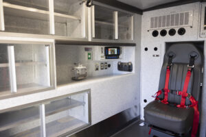 Express-Plus-Type-I-Ambulance-Braun-Interior3