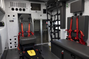 Express-Plus-Type-I-Ambulance-Braun-Interior9